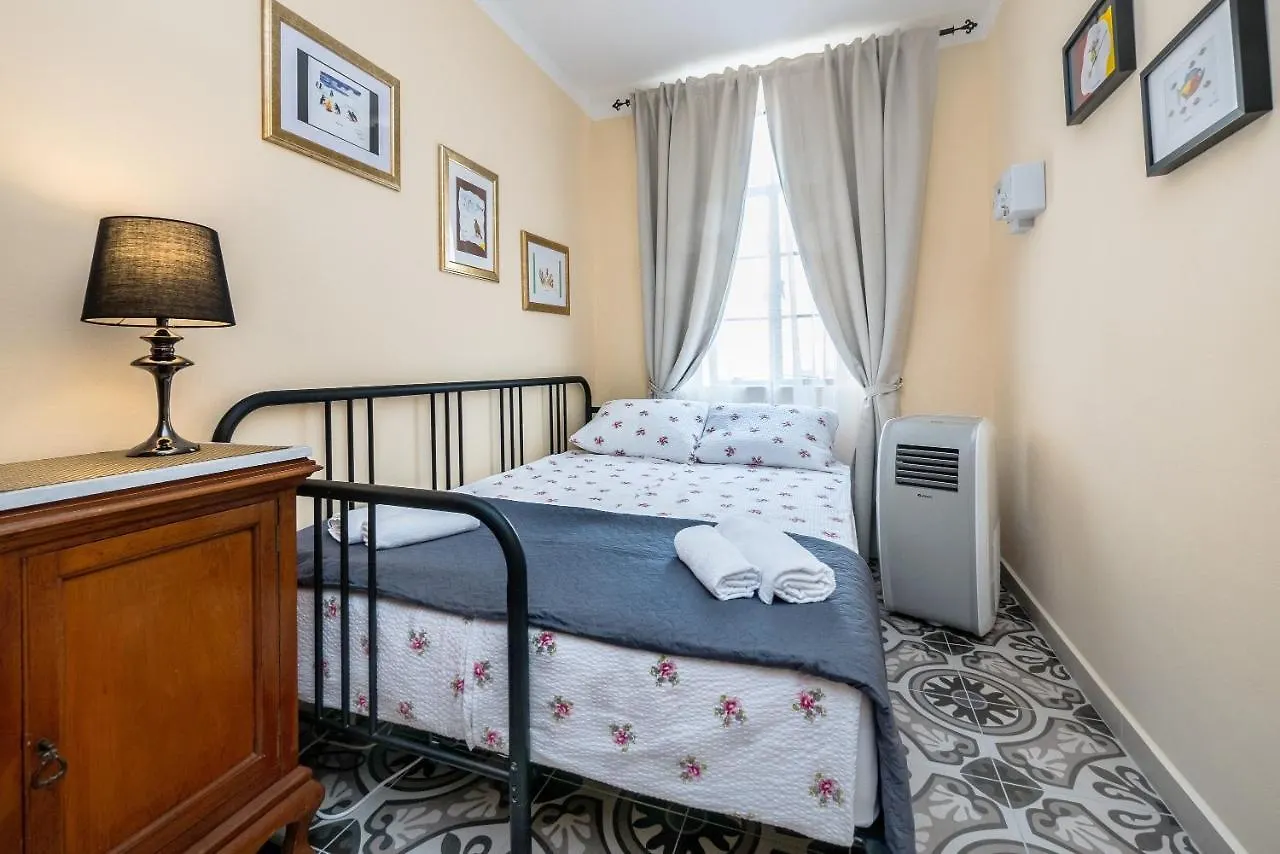 Holiday home Entire House Of Character - Castelinho Sao Marcos Villa Senglea